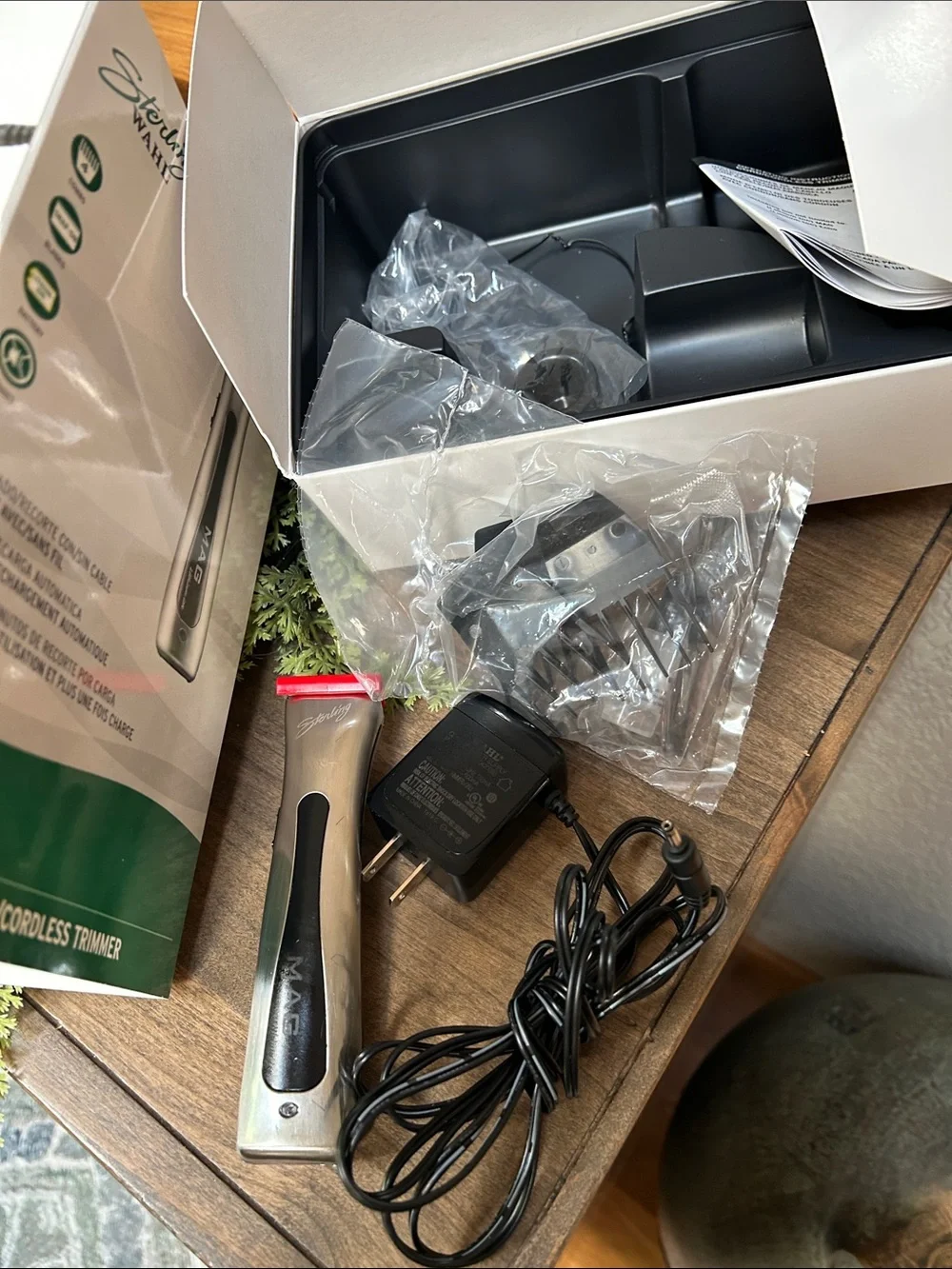 WAHL sterling MAG Lithium-Ion Cordless Trimmer — Silver
